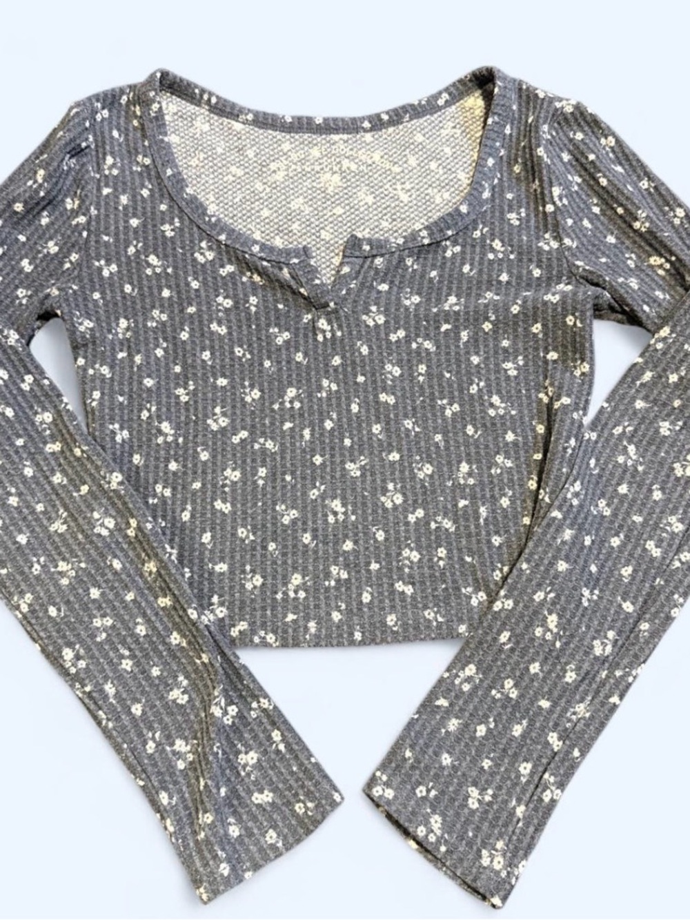 Women's Blue Floral Ribbed Long-Sleeve Crop Top